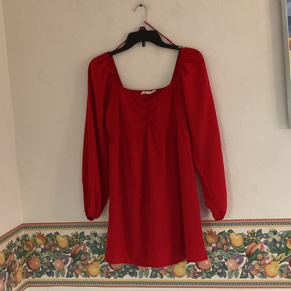 Francesca's Collections Dresses & Skirts - Francesca’s Collections Vibrant Red Dress, Size S
